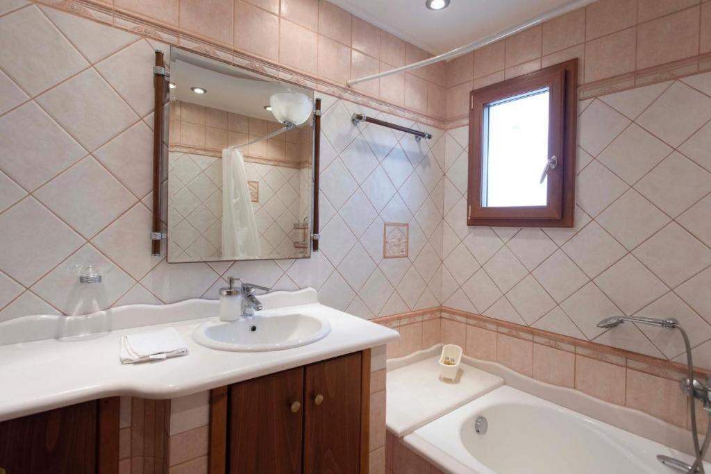 tragana villa Exteriör bild